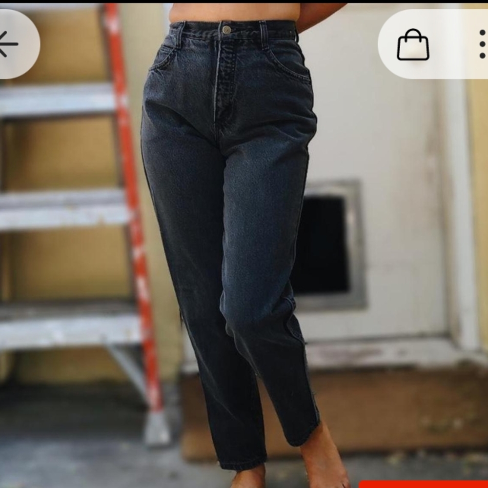 Vintage 90’s High Rise Black Jeans with Slim Tapered Fit